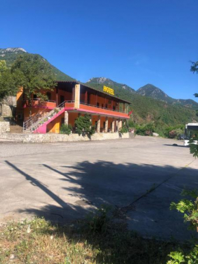 Hotel Xhej